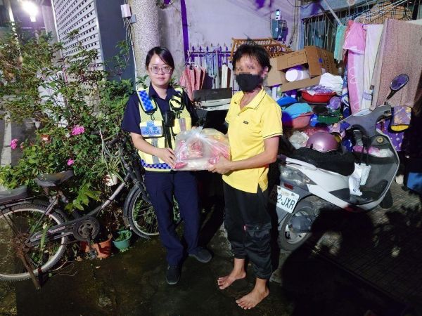 潮警主動關懷弱勢　結合民間資源助單親家庭度過難關